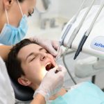 Стоимость лечения кариеса: факторы и способы экономии